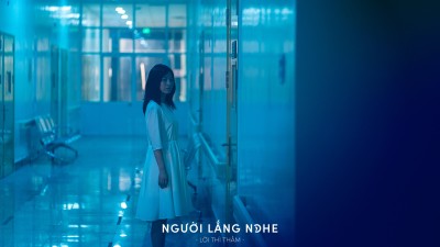 Người lắng nghe: Lời thì thầm Listeners: The Whispering